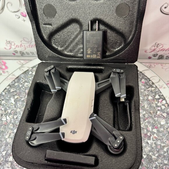 DJI spark drone case charging cable in box - Picture 4 of 14